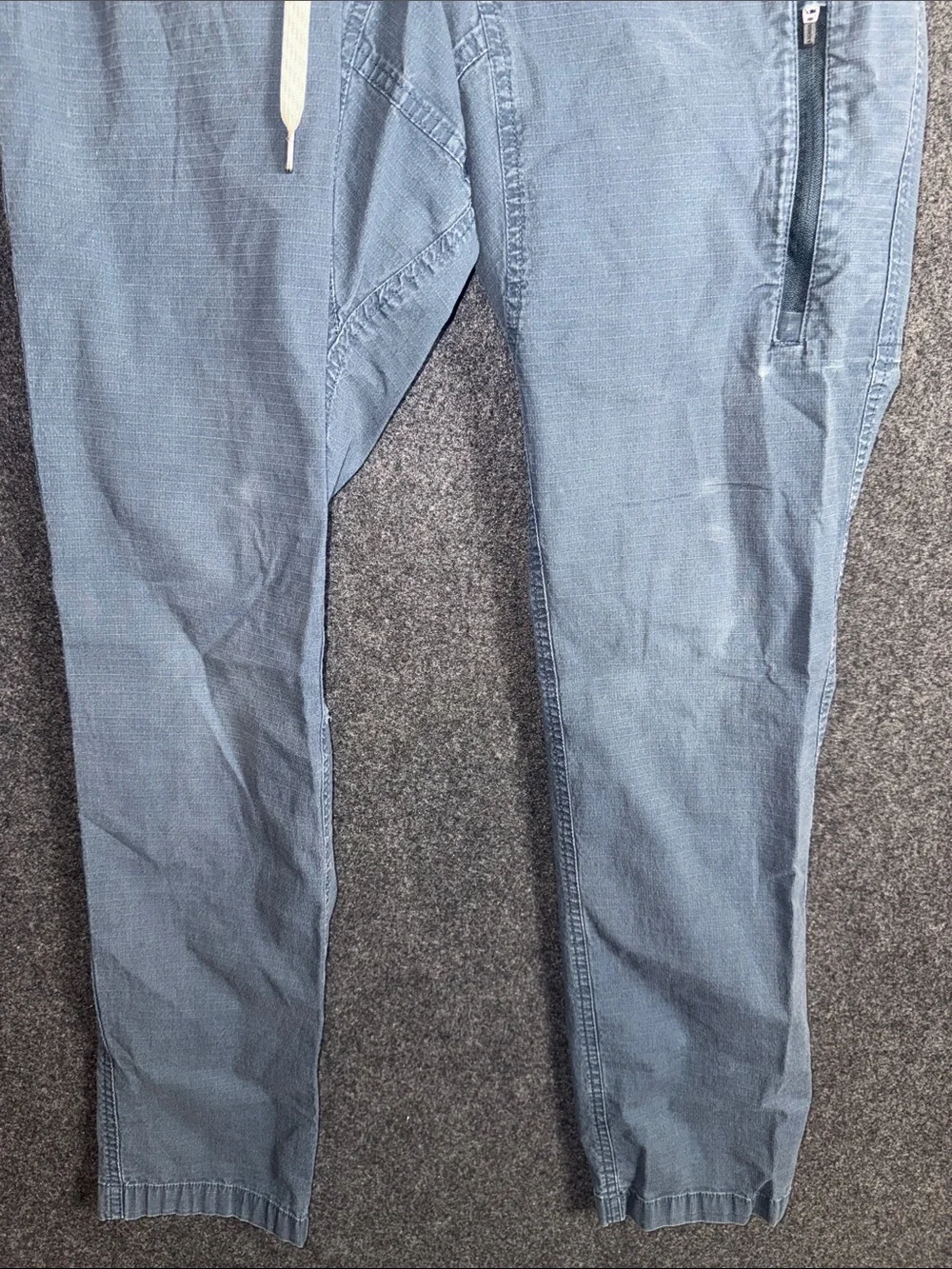 Vuori Men's Slate Blue Cargo Jogger Pants with Drawstring